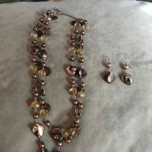 Necklace and earring set